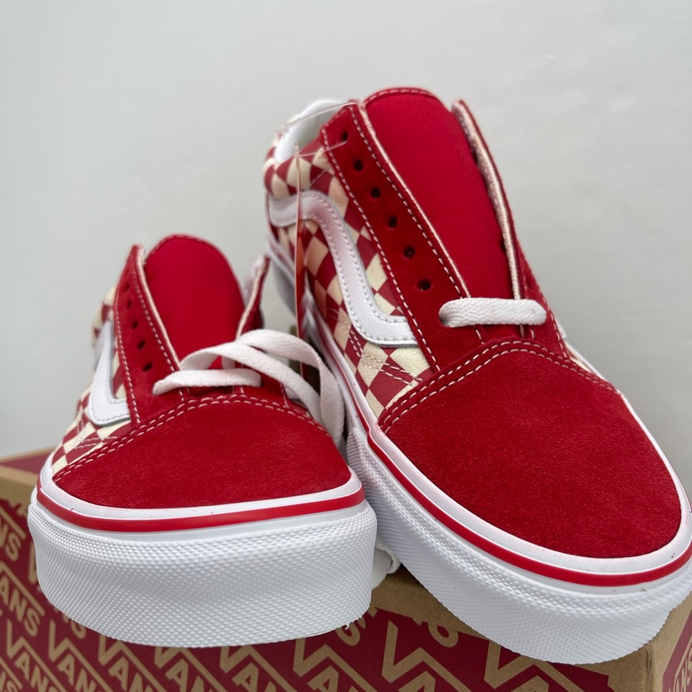 Vans WMNS Old Skool
(Primary Check) Rng Red/White Sneakers 
VN0A38G1P0T - Picture 7 of 16